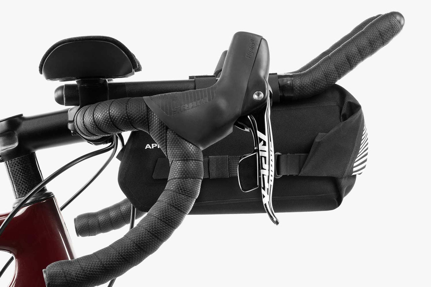 APIDURA RACING AEROBAR PACK 2.5 L τσάντα τιμονιού μαύρο