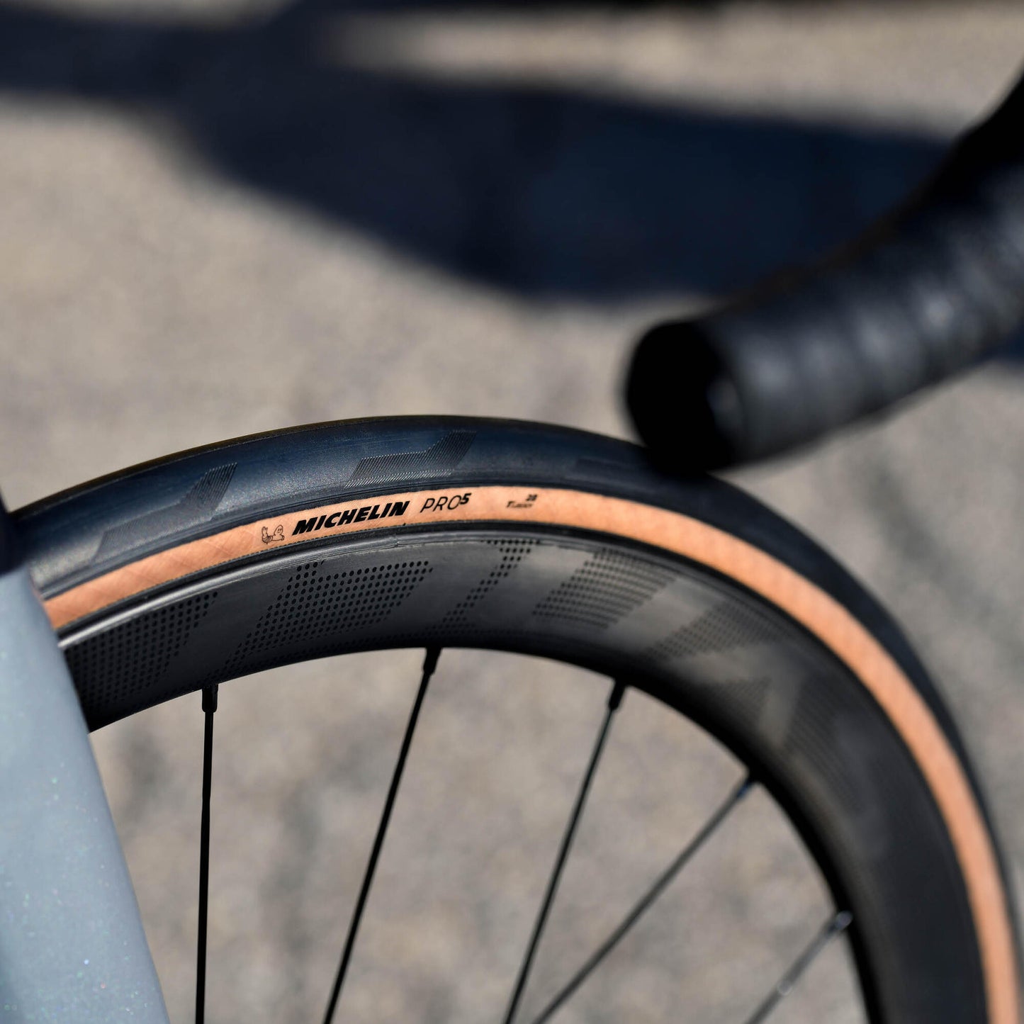 MICHELIN PRO 5 700x30c Competition Line Tubeless Ready Classic Beige tire