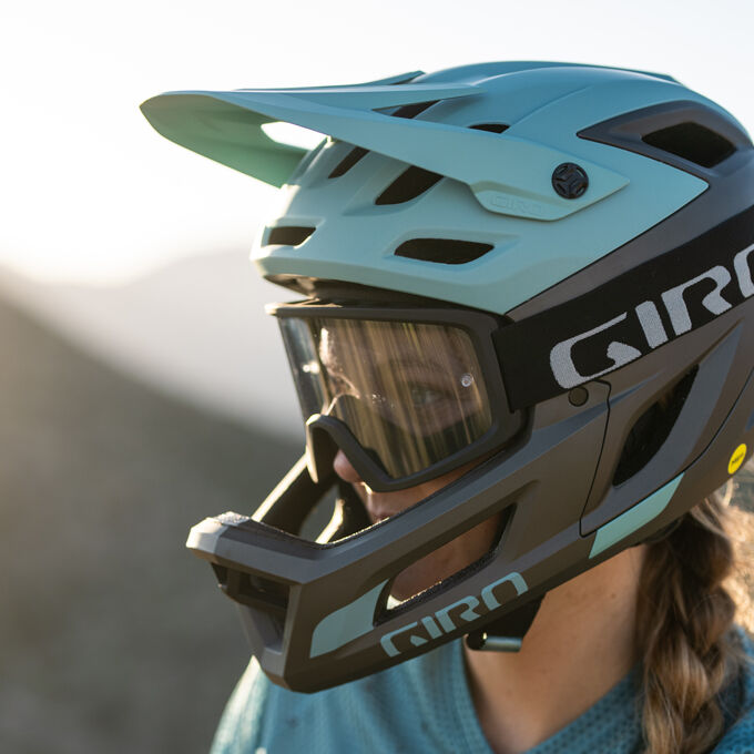 Headset MTB GIRO COALITION MIPS SPHERICAL Green/Black