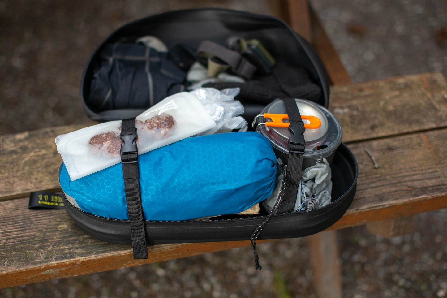 AEROE 11 L τσάντα γρήγορης απελευθέρωσης μαύρο