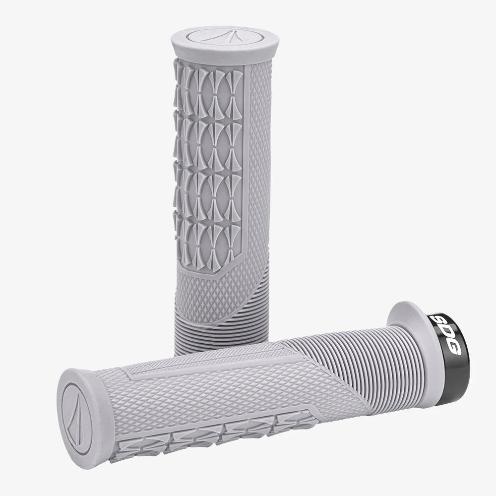 Grips SDG OPEN CORE THRICE 136 mm Grey