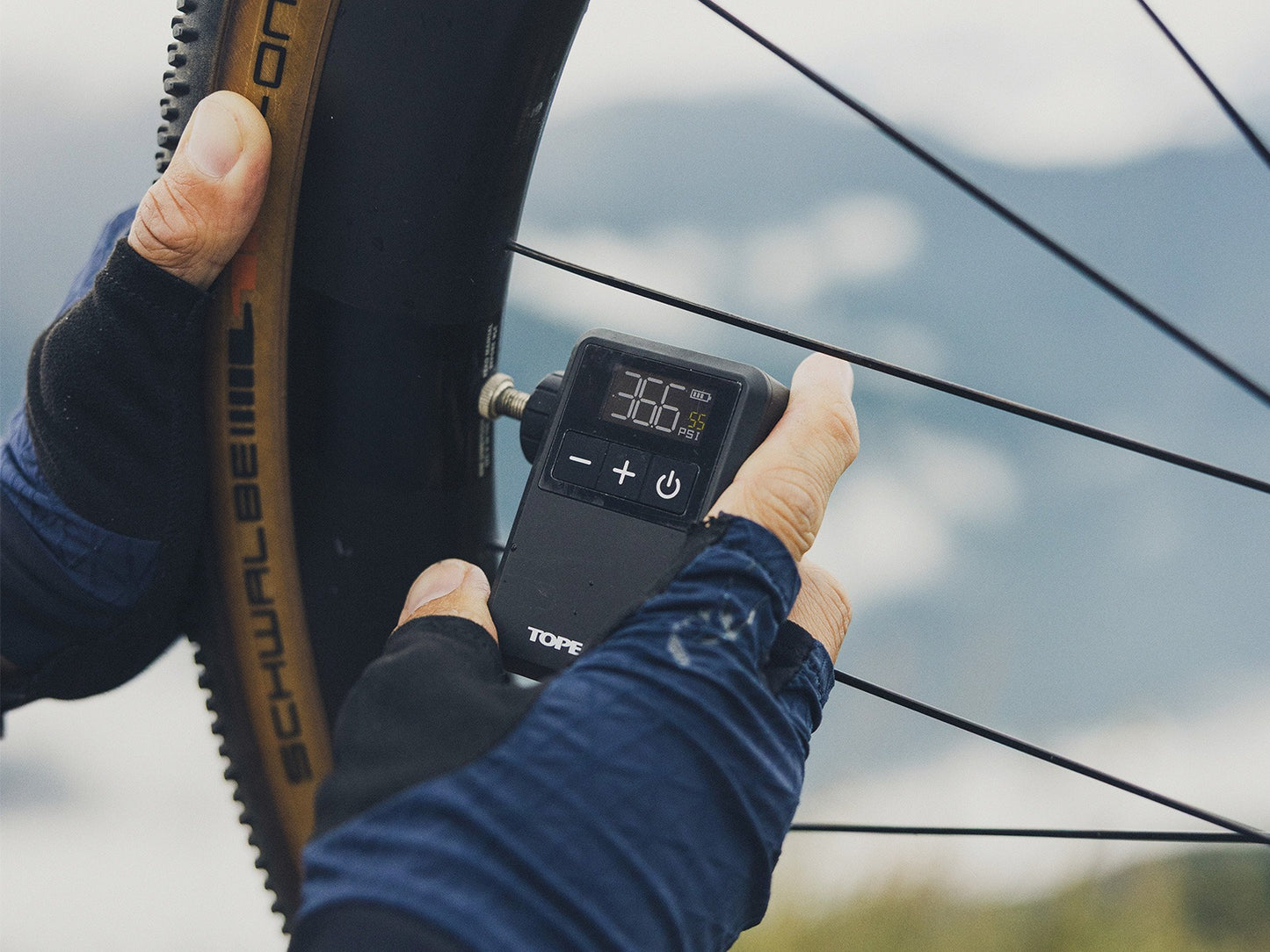 TOPEAK E-BOOSTER DIGITAL MINI Μίνι ηλεκτρική αντλία