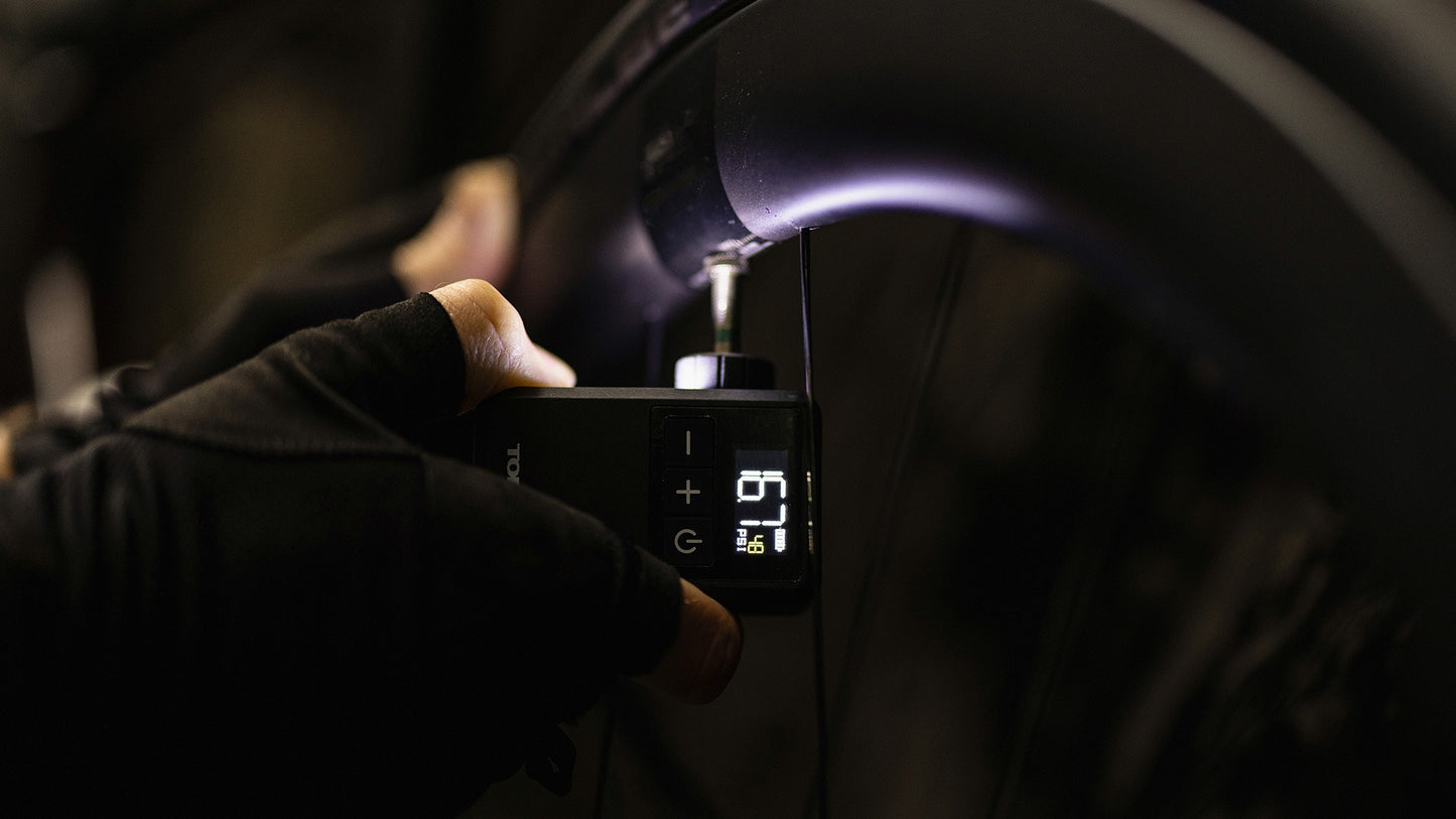 TOPEAK E-BOOSTER DIGITAL MINI Μίνι ηλεκτρική αντλία