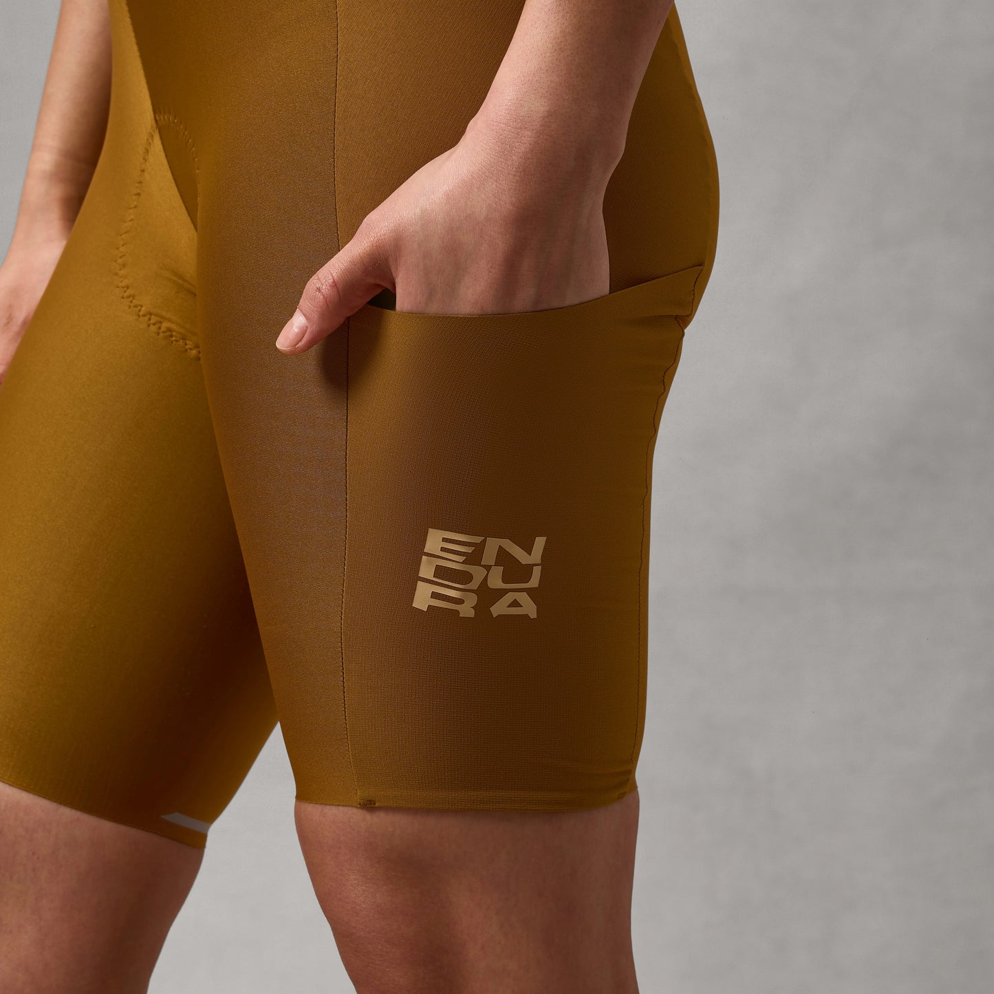 Women's Bronze ENDURA ALLTRACK RIDE Bib Shorts