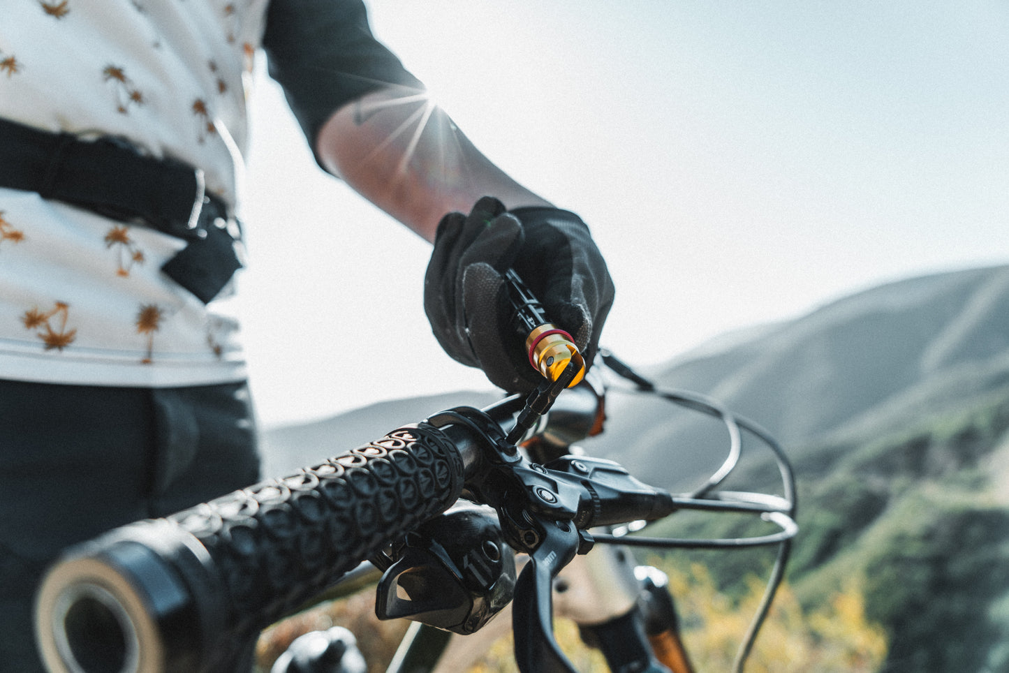 Ενσωματωμένη κρεμάστρα πολλαπλών εργαλείων LEZYNE L (11 εργαλεία)