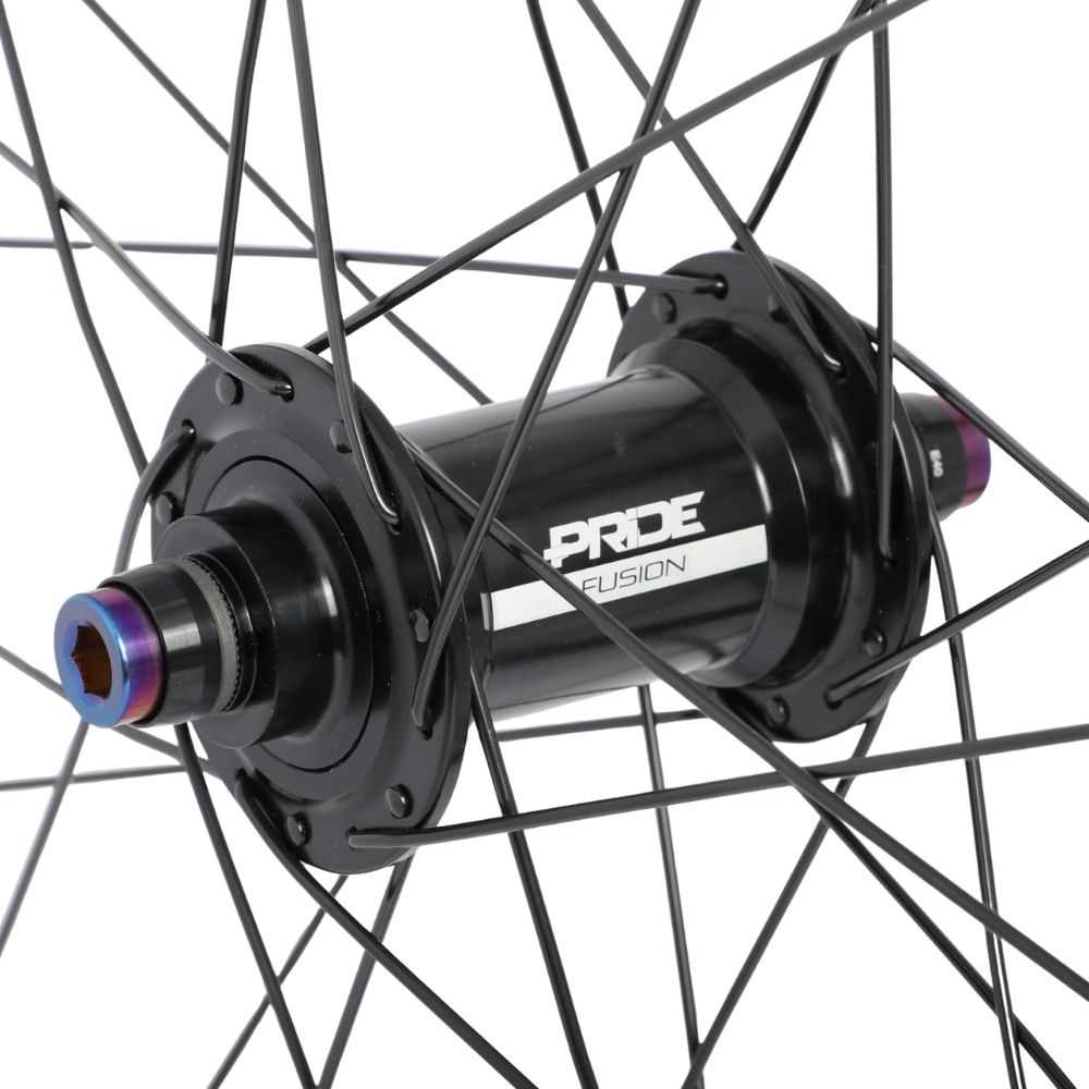 PRIDE 20" (451mm) Carbon Wave Matt Black Fusion Disc Axes 10/10mm Black Wheel Pair