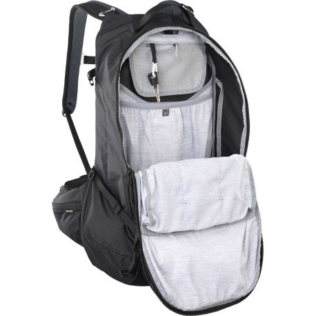 Σακίδιο πλάτης με ραχιαίο EVOC TRAIL PRO BLACKLINE 26 L Μαύρο