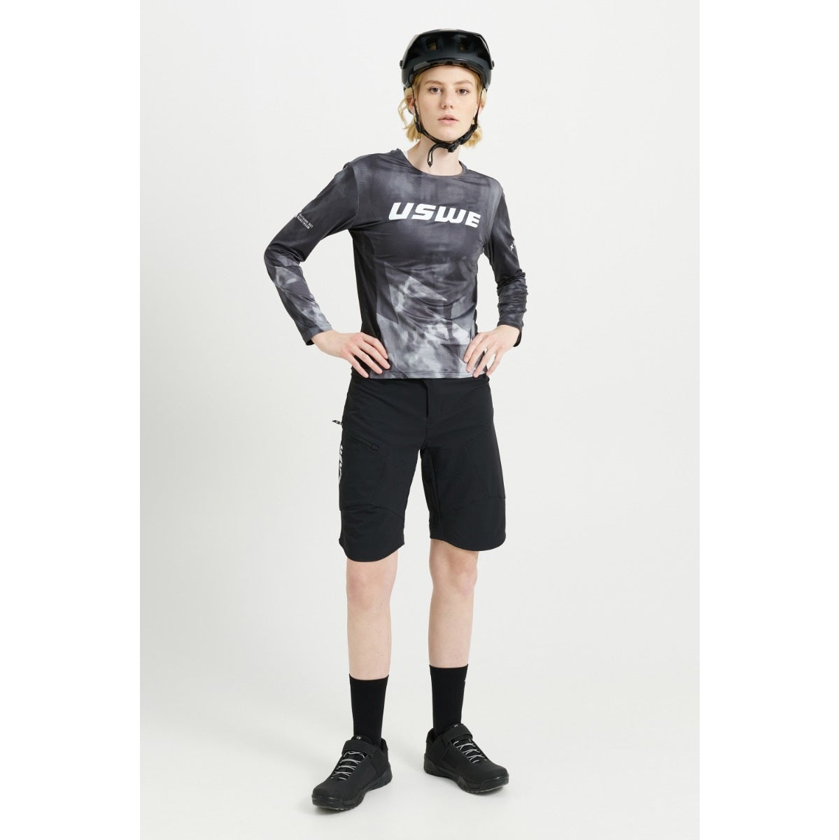 USWE LUFTIG Γυναικείο μακρυμάνικο MTB Jersey Μαύρο